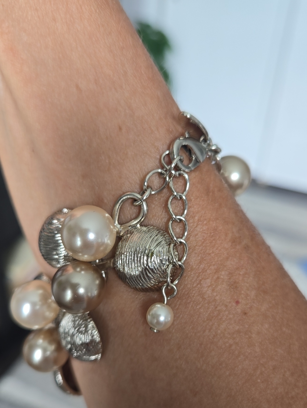 Coast London Chunky Faux Pearl Cluster Toggle Bracelet - Picture 5 of 11